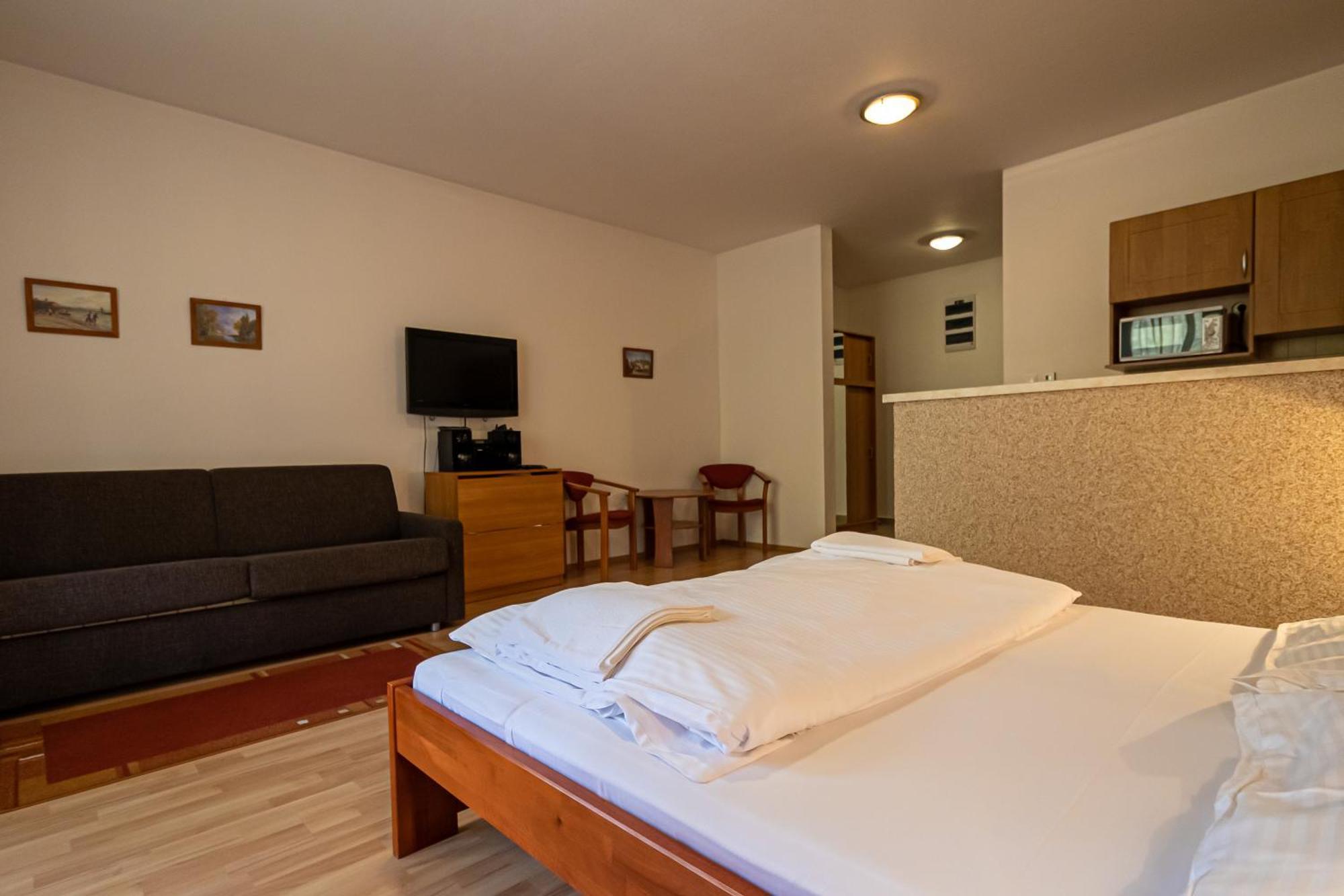 Fatrapark 2 Apartments Hrabovo - Hlavna Recepcia Ruzomberok Room photo